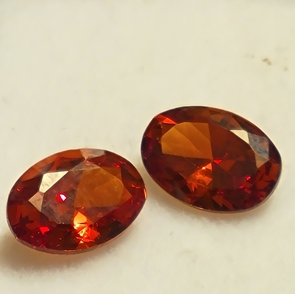 ❤️ SET 1.80ct Ruby Rose Red Oval Cut Pair of 2x Earring Sized (6x4mm) Loose Gems - Picture 2 of 4